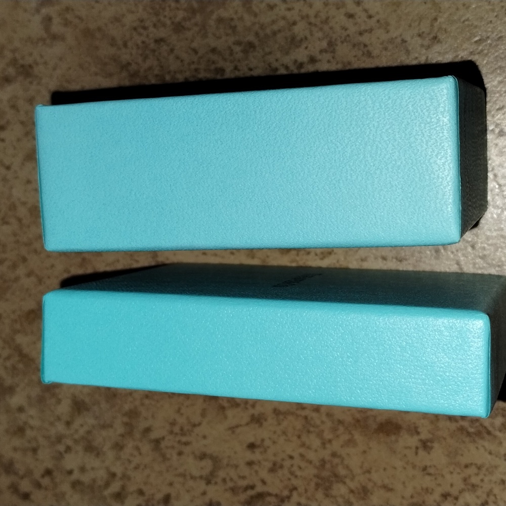 Tiffany Gift Set - Picture 12 of 15